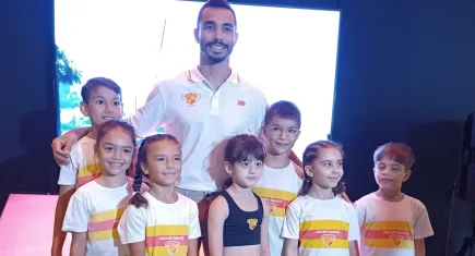 Milli cimnastikçi Ferhat Arıcan olimpiyat yolcusu