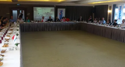 Otel temsilcileriyle turistlerin sağlığını konuştular