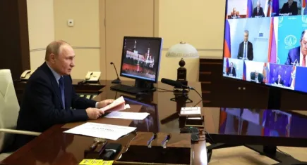 Rusya Devlet Başkanı Putin: Orta ve kısa menzilli füzelerin üretimine başlamalıyız