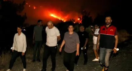 Başkan Çerçioğlu, yangın bölgesinde çalışmaları yakından takip etti
