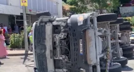 Beton mikseri gelin arabasının üzerine devrildi: 1 çocuk yaşamını yitirdi