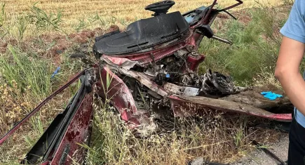 Gaziantep'te korkunç kaza! Otomobil ikiye bölündü: 1 ölü, 2'si ağır 5 yaralı