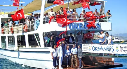 Denizcilik ve Kabotaj Bayramı Çeşme'de çoşkuyla kutlandı