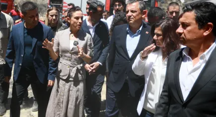 Özel, Selçuk'ta yangın alanında incelemede bulundu