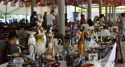Mersin'de antika tutkunları bu pazara akın ediyor