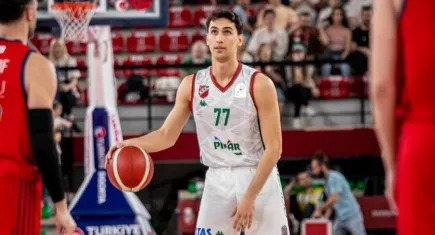 Pınar Karşıyaka'da Demircan, Tofaş'a transfer oldu