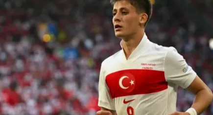 Arda Güler'den depremzede çocuğa süpriz