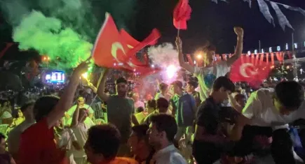 Aydın, Türkiye'nin galibiyetini çoşkuyla kutladı