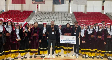 Bitlisli folklor ekibinden büyük başarı