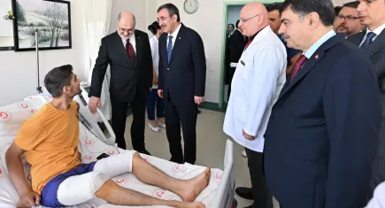 Cevdet Yılmaz'dan gazilere ziyaret