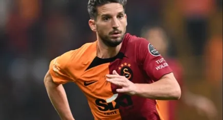 Galatasaray, Mertens’in sözleşmesini uzattı! Mertens ne kadar maaş alacak?