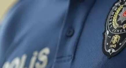 Kendisini polis olarak tanıtıp vatandaşı 458 bin TL dolandırdı