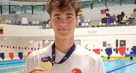 Milli Yüzücü Kuzey Tunçelli Avrupa Gençler Şampiyonası'nda tarih yazdı!