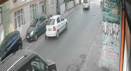 'Dur' ihtarına uymadı... Polis memurunu metrelerce sürükledi!