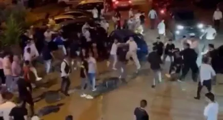 Düğünde çıkan kavga sokağa taştı: Ortalık savaş alanına döndü