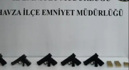 Kaçak silah ticareti yapanlar yakalandı