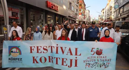 Kocaeli'de 50. Altın Kiraz Festivali coşkuyla başladı