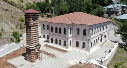 Maden Hükümet Konağı: 133 yıllık tarihi ve ihtişamıyla dikkat çekiyor