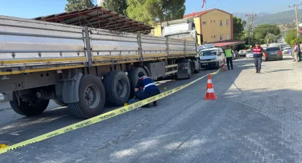 Muğla’da kaza: Çekicinin altında kalarak can verdi