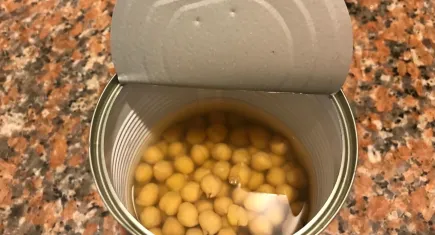 Uzmanlardan önemli uyarı: Konserve kutular, plastik saklama kapları ve damacanalar tehlike saçıyor!