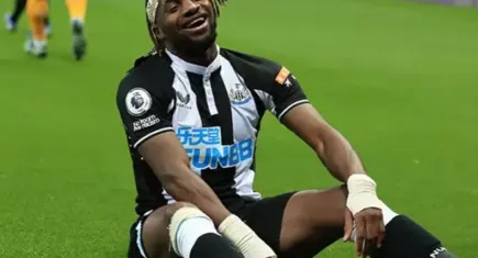 Allan Saint-Maximin kimdir, kaç yaşında? Fenerbahçe’nin transfer gündemindeki Saint-Maximin hangi mevkide oynuyor?