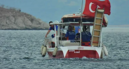 Erdek Askeri Kampı'nda 1 kişi denizde kayboldu!