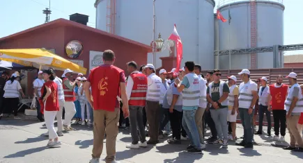 İzmir'deki zeytinyağı fabrikası işçilerinin grevi 31'inci gününde