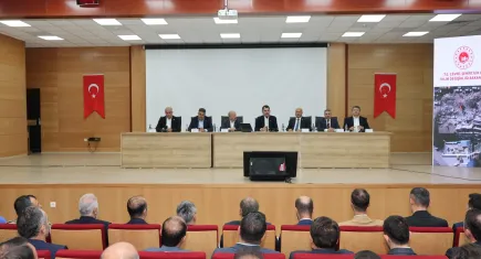 Bakan Kurum: Tek gündemimiz deprem bölgesini ayağa kaldırmak olacak