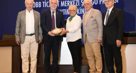 Şikago’daki TOBB Ticaret Merkezi İzmirli firmaları bekliyor