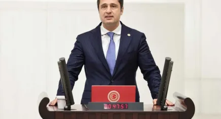 Yücel’den yurt ücretlerine sert tepki: Ekonomik krizin faturası öğrencilere kesilemez