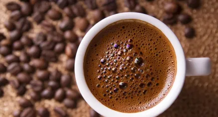 Kahve tiryakileri dikkat! Yaz aylarında 3 fincanı geçmeyin!