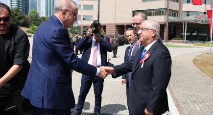 Yaşar Güler Cumhurbaşkanı Erdoğan’ı karşıladı
