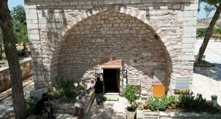 Yunus Emre'nin mezarının gizemi ve Kula'daki anlamı