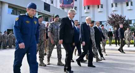 Bahçeli’den Polis Özel Harekat Başkanlığına ziyaret