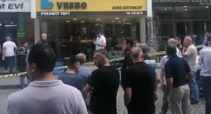 Muhtarın silahını aldı, helallik isteyip canına kıydı