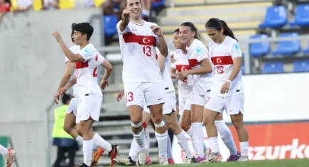 A Milli Kadın Futbol Takımı play-off’ları garantiledi