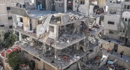 İsrail'in BM Okuluna düzenlediği saldırıda 23 sivil hayatını kaybetti