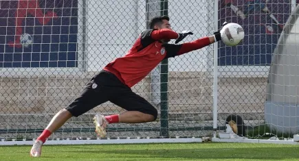 Altınordu'nun genç kalecisine, Atletico Madrid ilgisi