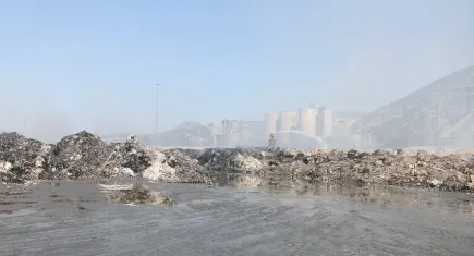 Avrupa’nın en büyük tesisiydi: Yangında küle döndü
