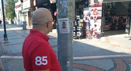 Hollandalı baron Wanted afişiyle aranıyor: Bulana 300 bin euro ödül!