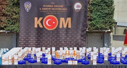 İstanbul'da kaçak kozmetik operasyonu: 40 milyon liralık ürün ele geçirildi!