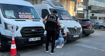 İstanbul’da kokru dolu anlar: Yüksek sesle müzik dinleyenleri uyardı, kurşunların hedefi oldu