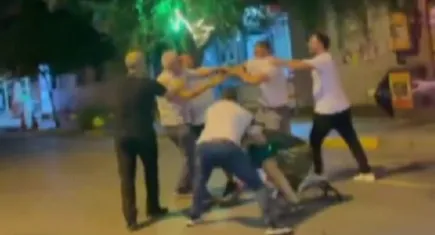 İzmir Haber: Konak'ta yumruk yumruğa kavga