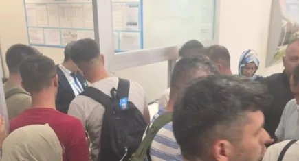AJet uçağında valiz krizi: Yolcular çılgına döndü