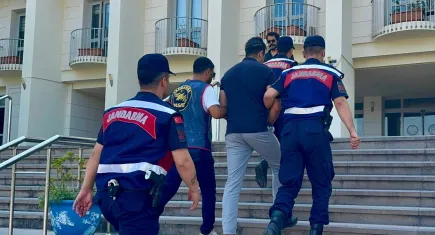 Hırsız turist yakayı ele verdi: Fransız turist jandarma operasyonuyla yakalandı