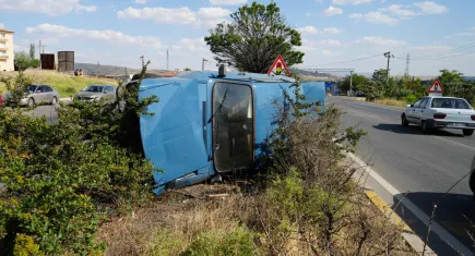 Kırıkkale'de fec kaza: Tanker otomobili metrelerce sürükledi! 3 kişi şans eseri kurtuldu