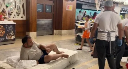 Odasında kliması bozulan 5 yıldızlı otel müşterisinden görülmemiş protesto