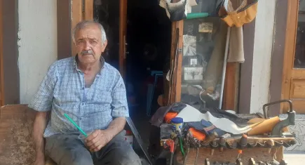 Kahramanmaraş'ın toplarını yıllardır sadece o tamir ediyor