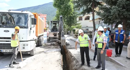 Akşehir'de 129 kilometrelik devasa çalışmasının yüzde 50'sini tamamladı  