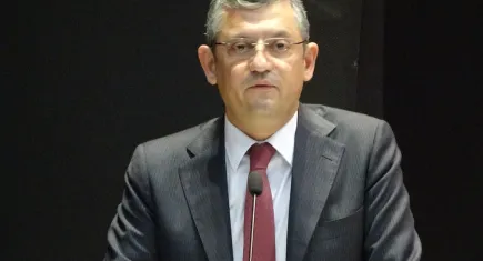 Özgür Özel: AK Parti söylüyor MHP oyluyor